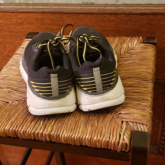 Black and yellow sneakers - Picture 5 of 6